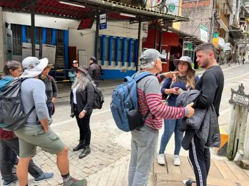 La Red de  Protección al Turista de Cusco implementa acciones de seguridad para los turistas que planean visitar Machu Picchu, ante el anuncio de protestas y paralización en la zona. ANDINA/Difusión