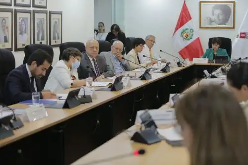 La CMAN es el máximo organismo del Sistema Nacional para la prevención, sanción y erradicación de la violencia contra las mujeres e integrantes del grupo familiar, que sesiona periódicamente para aprobar estrategias de acción.ANDINA/ MIMP