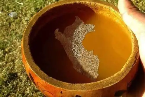 La chicha de jora es una bebida ancestral peruana conocida como "Néctar de los incas"