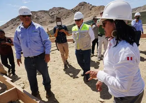 Ministra del Ambiente, Albina Ruiz, supervisó la construcción de un nuevo puesto de control en la Reserva Nacional Illescas, en Piura. Foto: ANDINA/difusión.