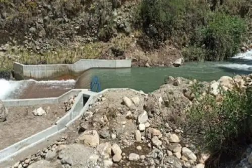 La obra de irrigación en el sector Huapra-Recuayhuanca favorece a familias dedicadas al cultivo de maíz, papa, cebada y trigo, así como la arveja y el haba de grano verde.