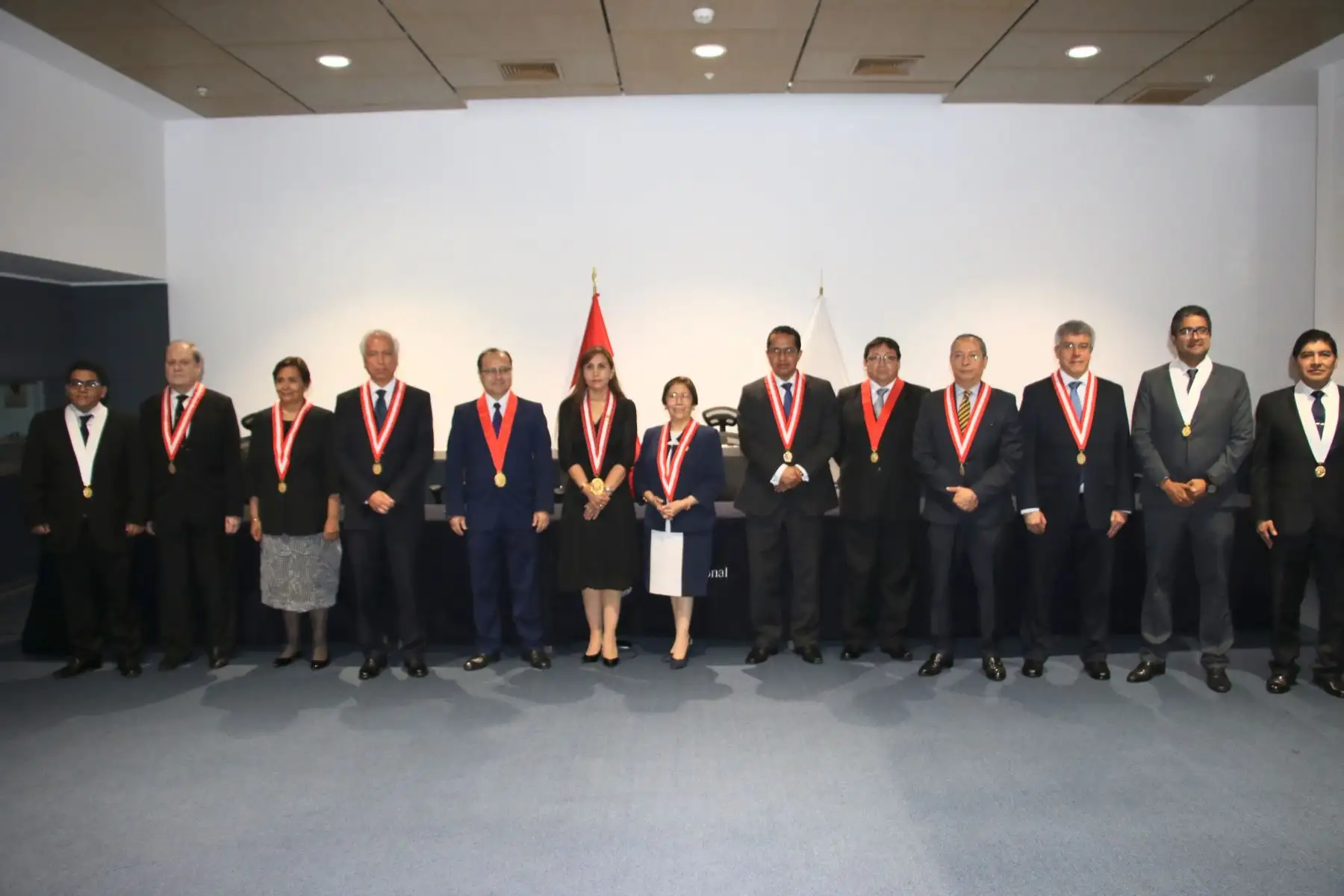 Junta Nacional de Justicia tomó juramento a nuevos jueces y fiscales
