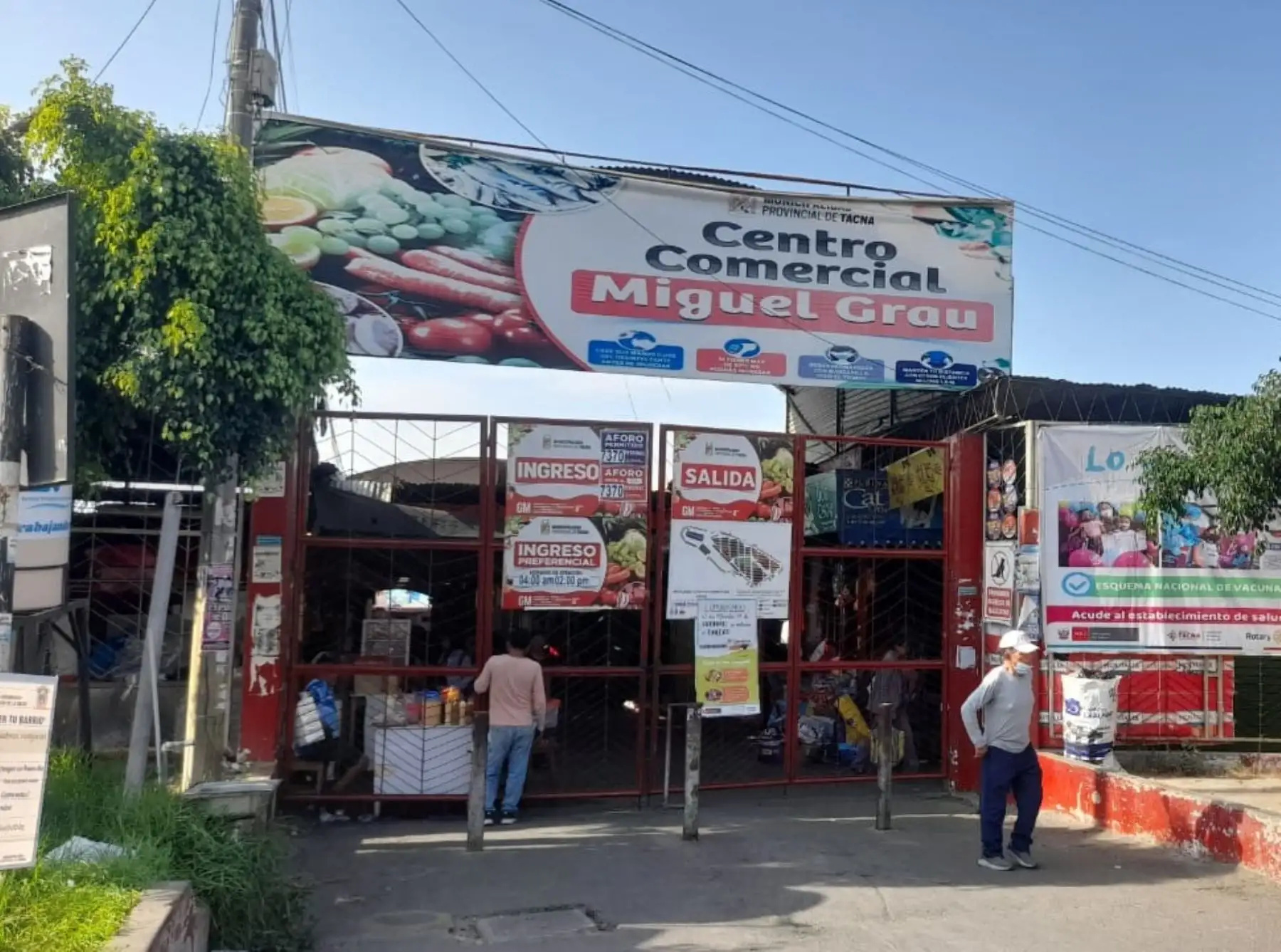 Los mercados, centros de abastos y grifos de Tacna registran un desabastecimiento de alimentos y combustible debido a que no pueden llegar los vehículos debido al bloqueo de la Panamericana Sur en Ica. Foto: Yudith Aguilar.