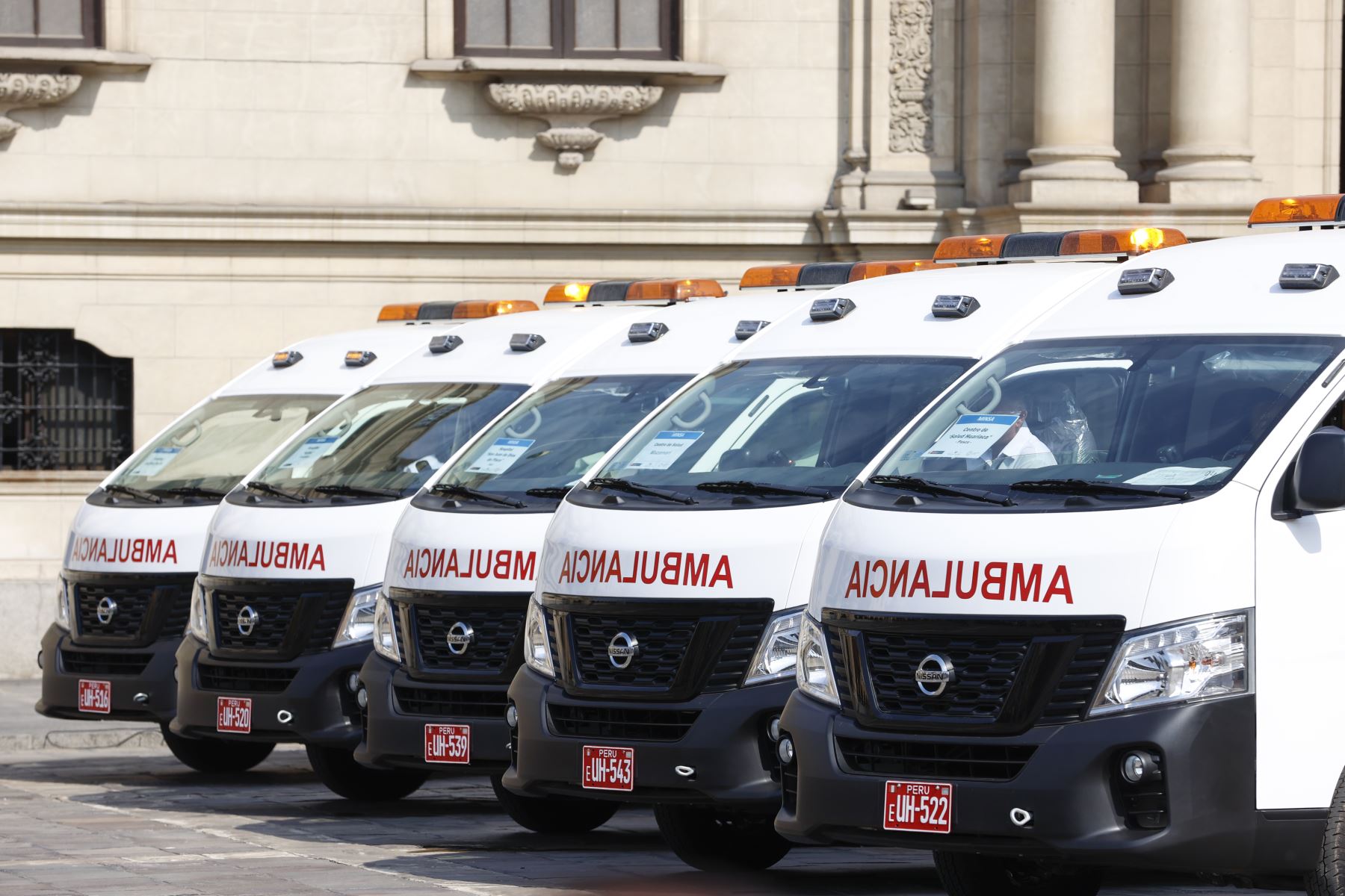 Presidenta Dina Boluarte lideró ceremonia de entrega y recepción de 32 ambulancias donadas
por el Gobierno de Japón al Ministerio de Salud. Foto: ANDINA/ Prensa Presidencia