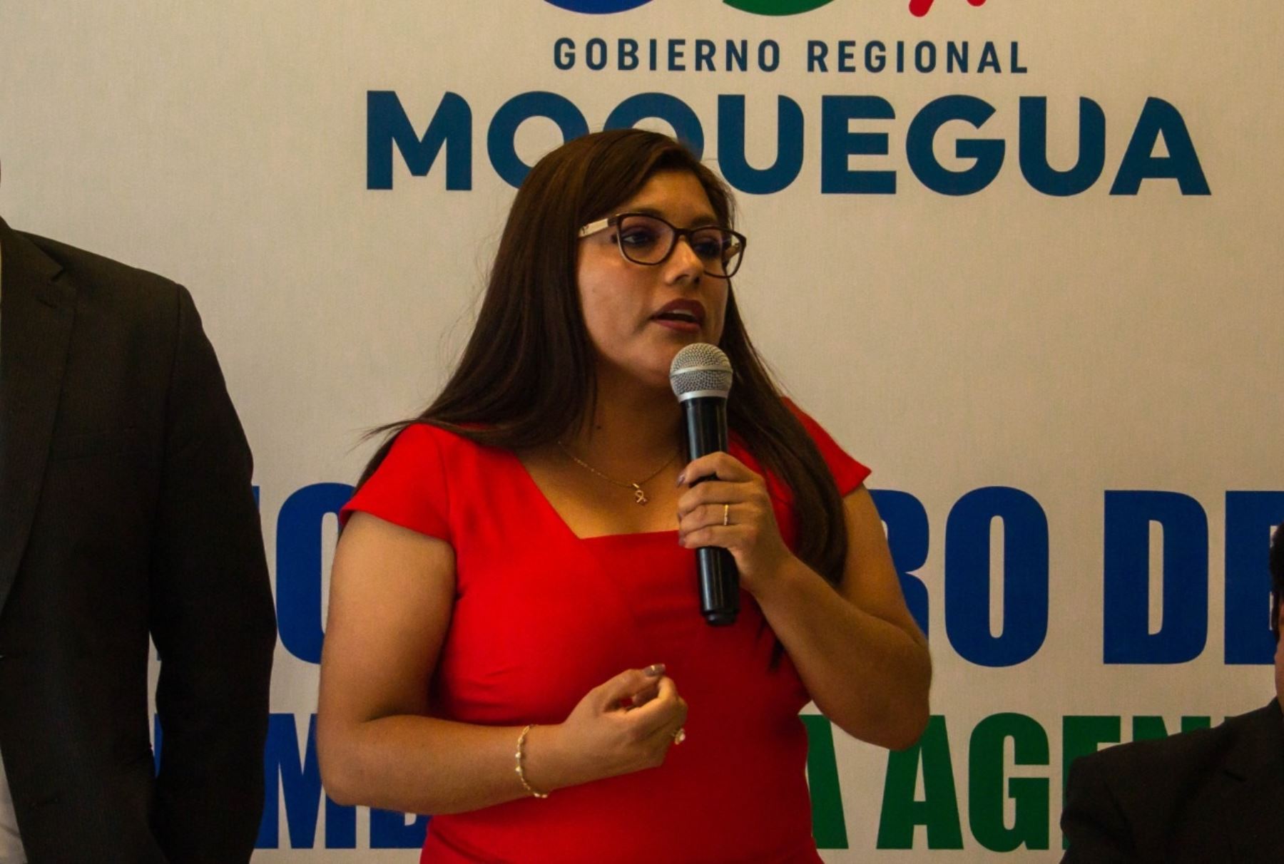 Ejes de gestión de nueva gobernadora de Moquegua son cerrar brechas en salud, educación transportes, carreteras y agro