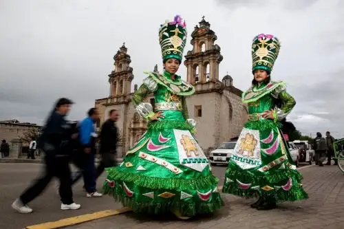 En febrero y marzo las regiones del Perú celebran los carnavales, la fiesta más alborozada, colorida y participativa del calendario jubilar.