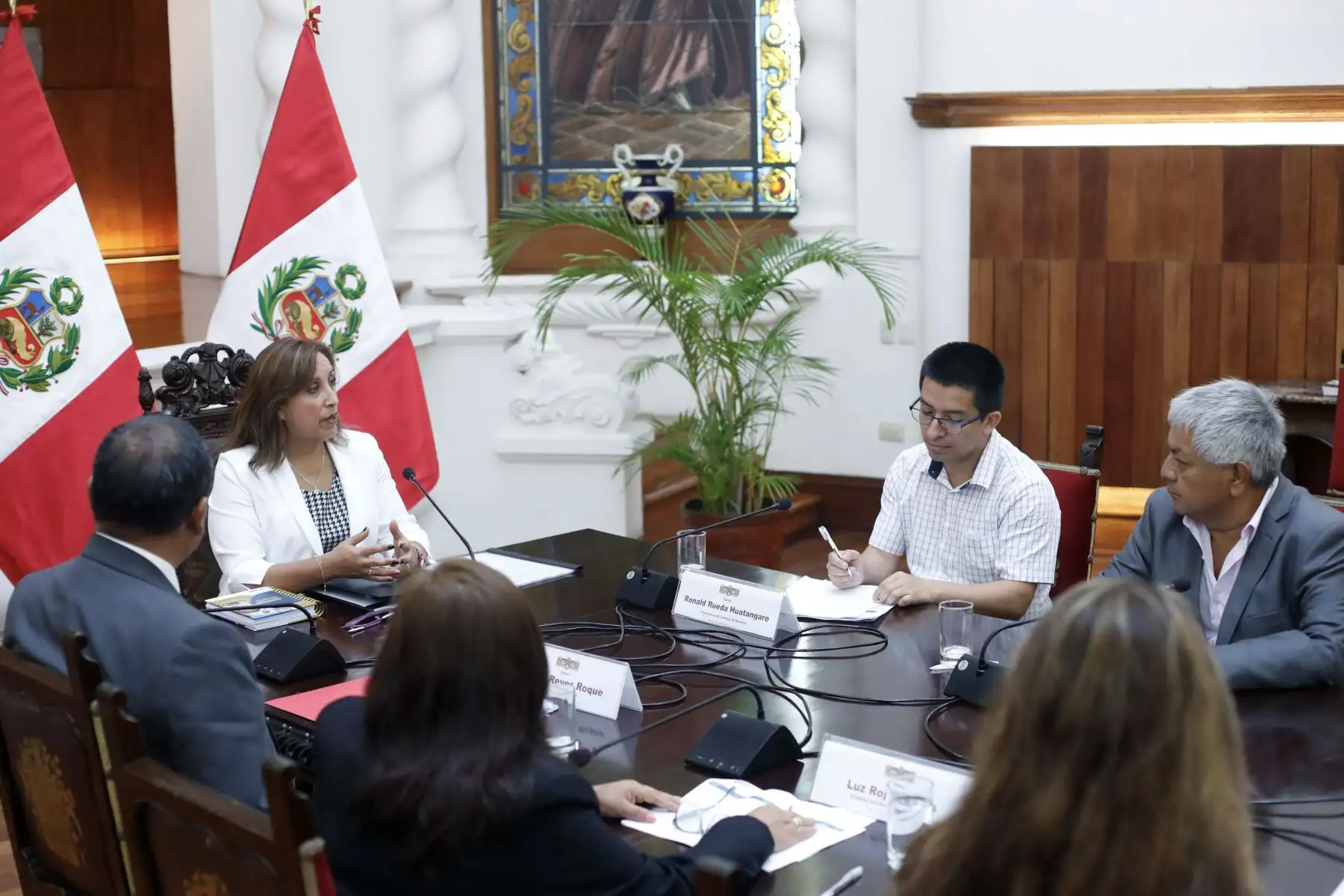 Presidenta Dina Boluarte escucha a alcaldes de 5 regiones. ANDINA/Difusión