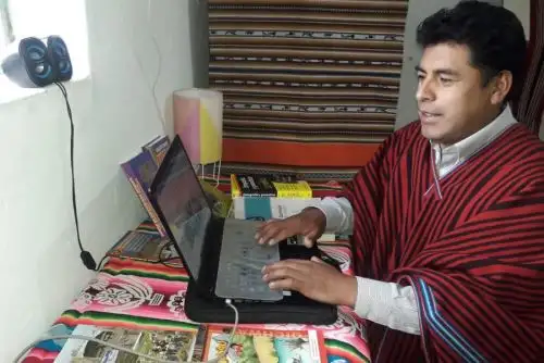 El Ministerio de Educación desarrollará cursos virtuales de escritura para docentes que hablan una lengua originaria y desean ser incorporados o mejorar su nivel en el Registro Nacional de Docentes Bilingües de Lenguas Originarias.