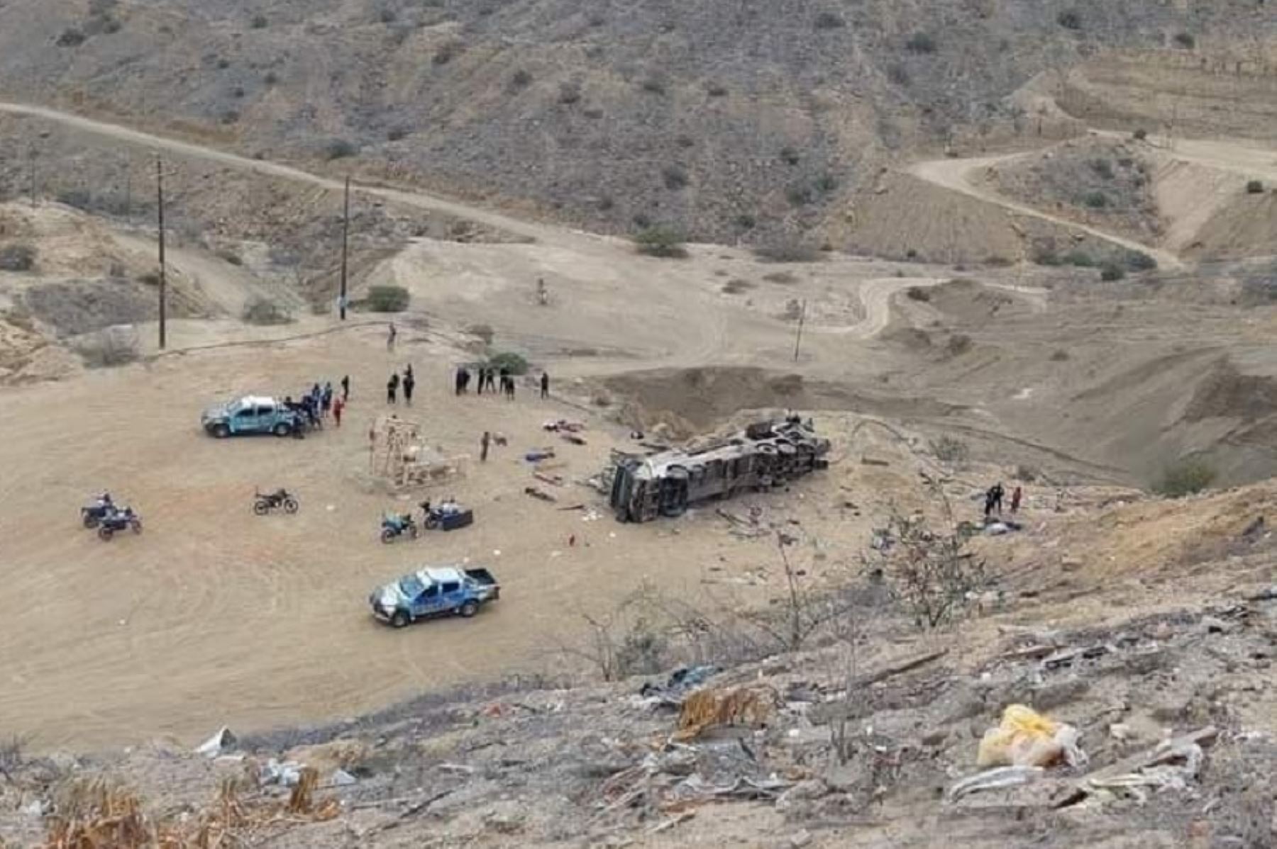 Tras el lamentable accidente de tránsito ocurrido esta madrugada en la vía El Alto-Los Órganos, en la provincia de Talara, región Piura, protagonizado por un bus de la empresa Q