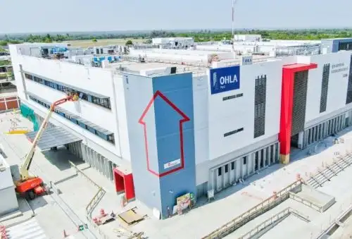 La Autoridad para la Reconstrucción con Cambios (ARCC) ejecuta 89 obras que beneficiarán a cerca de un millón 600,000 habitantes de 7 regiones del país, en el marco del Plan con Punche Perú, programa lanzado por el Ejecutivo, para impulsar y reactivar las inversiones en el país.