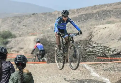 Se puede practicar disciplinas deportivas en el Santuario del Amancay, el corazón de Lomas de Quebrada de Río Seco.