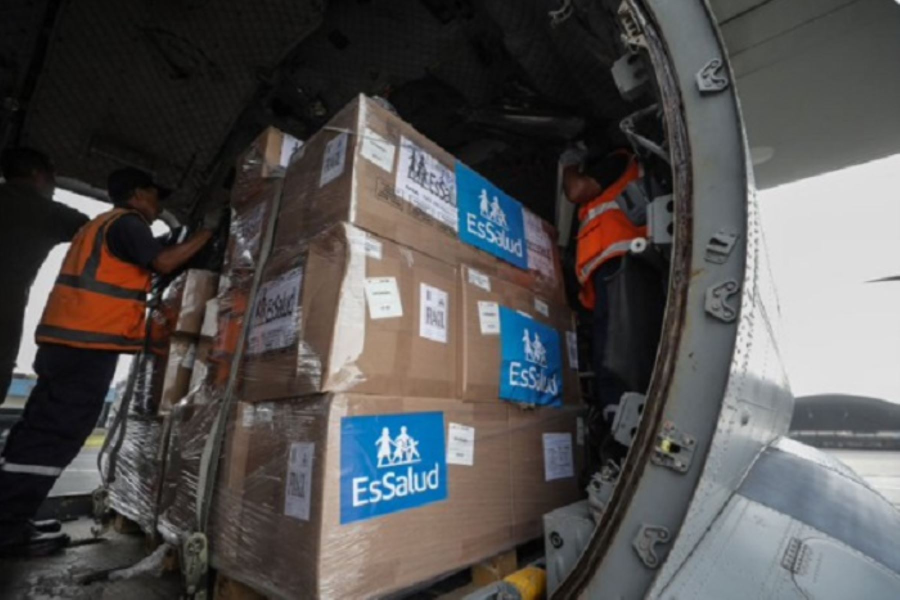 EsSalud también se enviará en las próximas horas 1.6 toneladas de medicamentos y material médico a las ciudades de Juliaca y Puno.