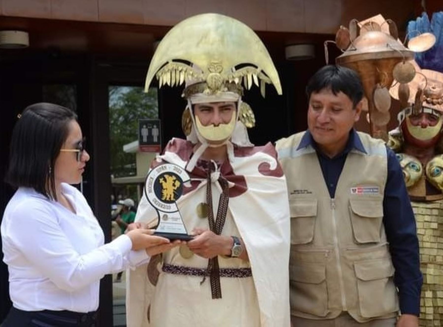 El museo Huaca Rajada Sipán invistió a Jesús Ruiz Alvarado como Guerrero Mochica 2023, como parte de las actividades por el aniversario del citado recinto cultural ubicado en Lambayeque.  ANDINA/Difusión
