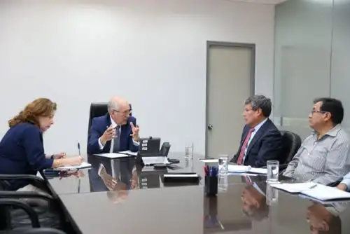 El Ministerio de Educación está preparando medidas de emergencia para mejorar los locales escolares.
