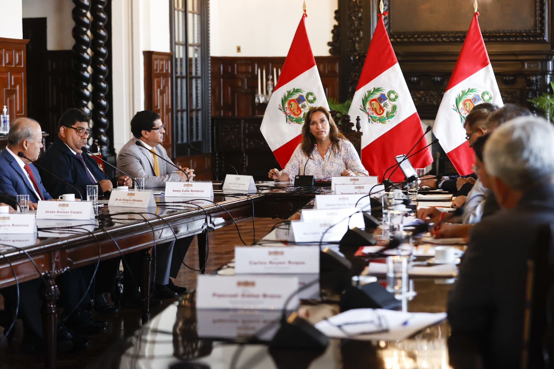 Presidenta Dina Boluarte sostuvo reunión con miembros de la Federación Peruana de Cajas Municipales de Ahorro y Crédito

Foto: ANDINA/Prensa Presidencia