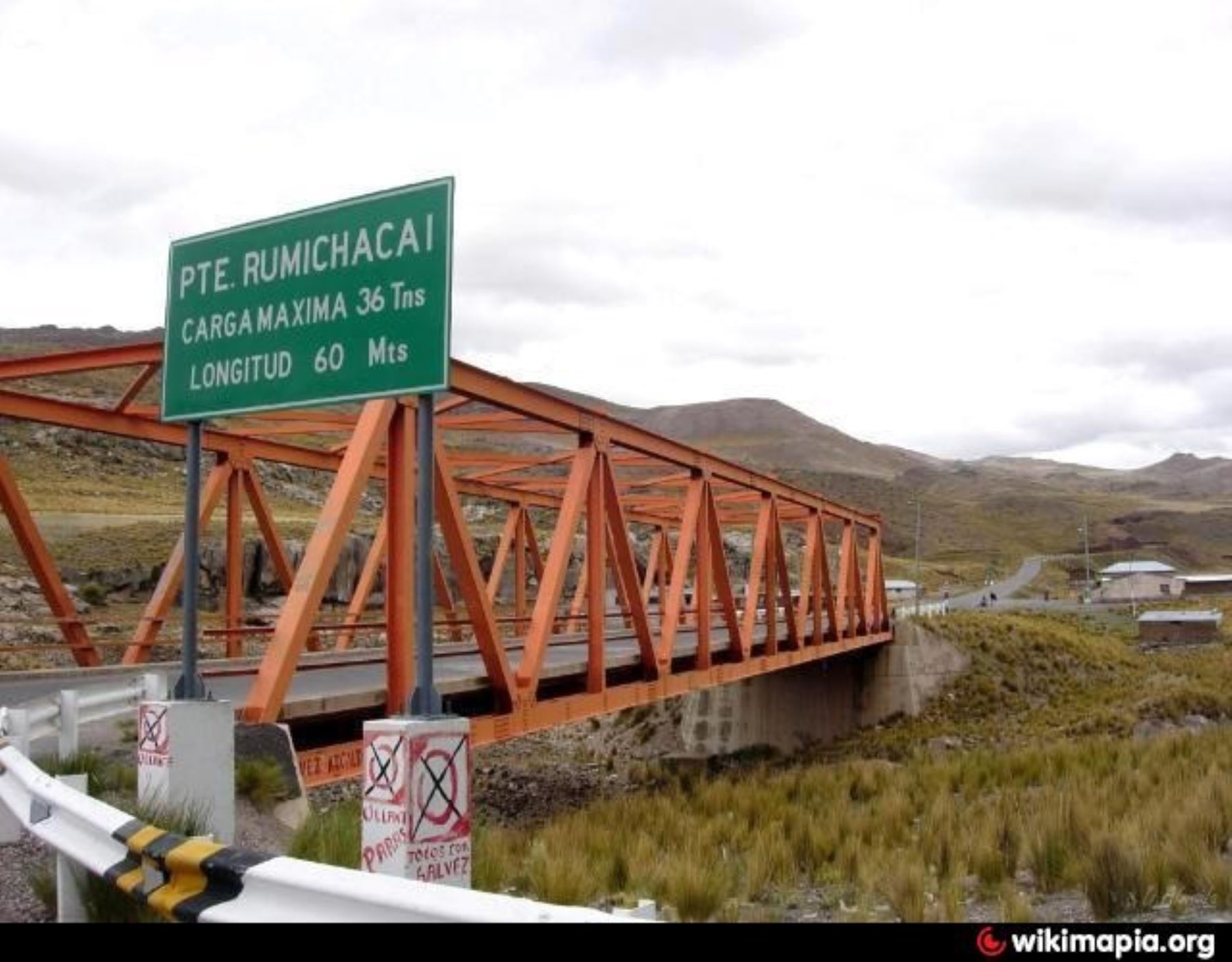 Intensas lluvias interrumpen tránsito en puente Rumichaca-Ayacucho