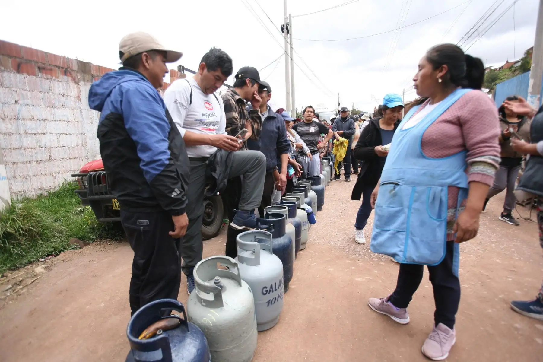 En la ciudad del Cusco, que alberga a la gran cantidad de habitantes de la región, se adquieren un promedio de 6 mil balones de gas por día.