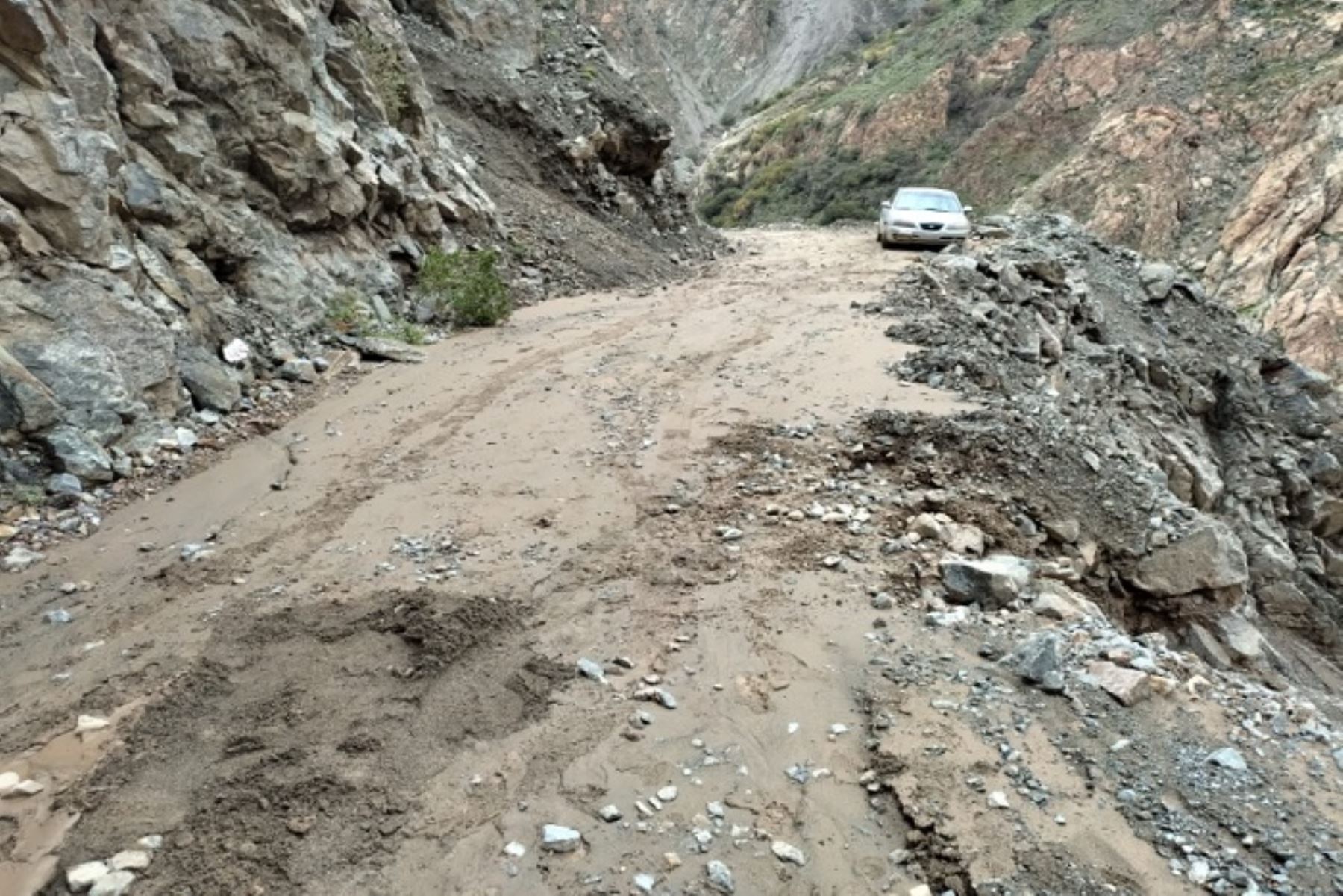 Arequipa: tránsito restringido en distrito de Choco por lluvias y deslizamiento