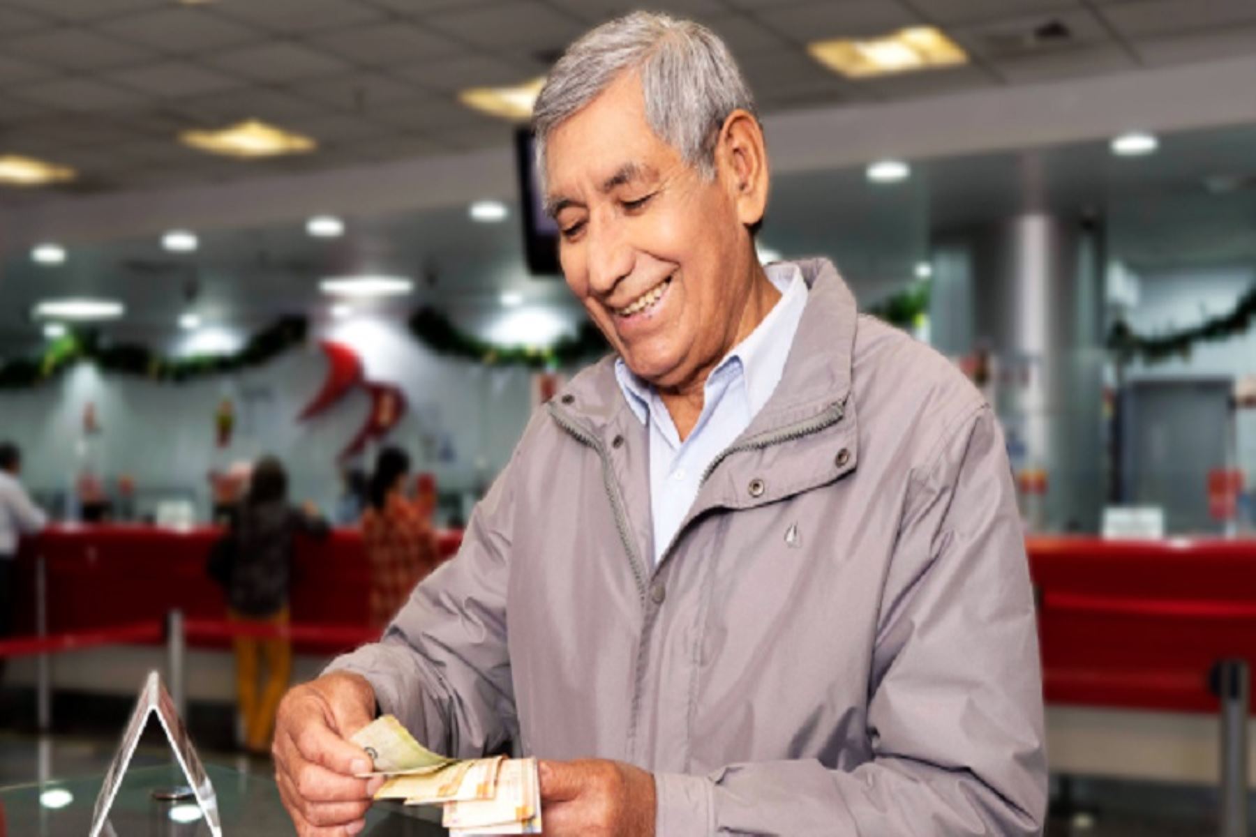 La ONP recomienda a los pensionistas hacer el cobro a través de los cajeros automáticos o en los agentes bancarios más cercanos a sus domicilios. Foto: cortesía ONP.