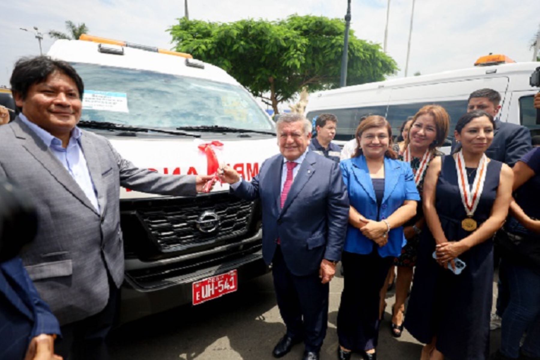 Gobernador regional César Acuña Peralta hizo este anuncio durante la entrega de las cinco ambulancias donadas por el Gobierno de Japón a las redes de salud de las provincias de Sánchez Carrión, Julcán, Pataz, Bolívar y Gran Chimú.