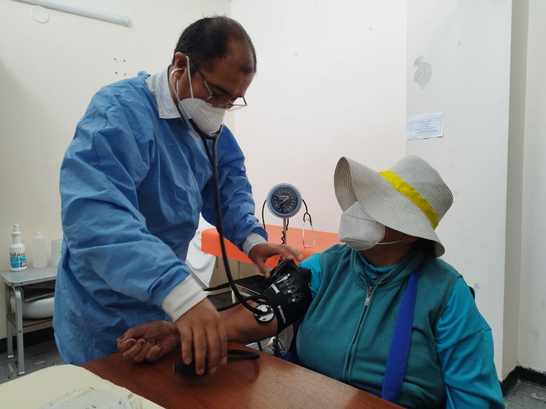 Más de 2,000 adultos mayores de Arequipa se beneficiarán con la campaña de salud itinerante que brinda el hospital Honorio Delgado de esta ciudad.