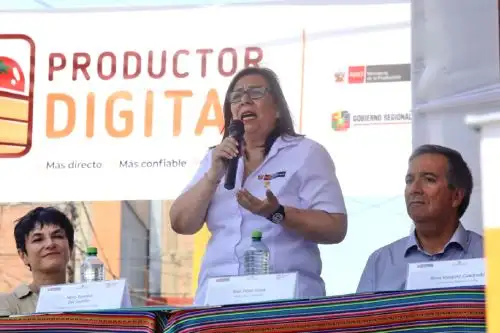 Ministra de Desarrollo Agrario y Riego, Nelly Paredes.