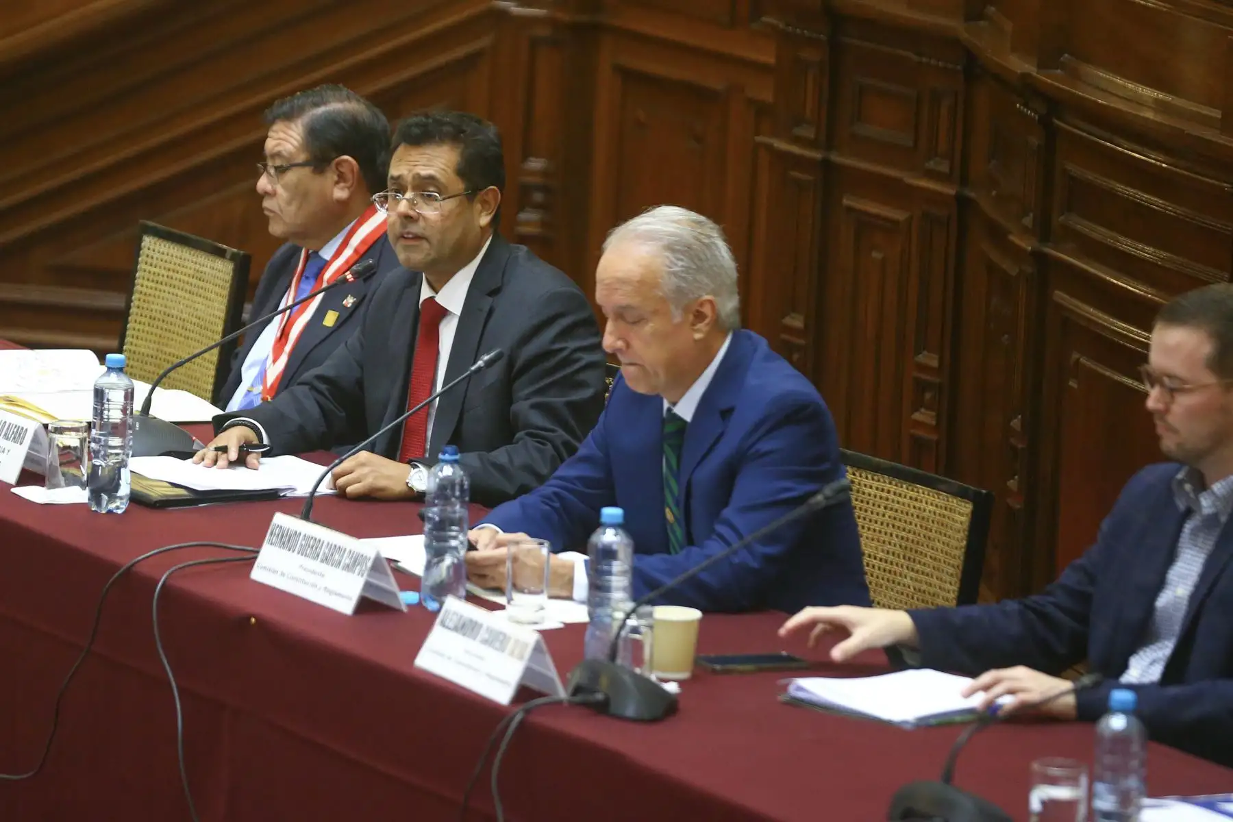 Sesión de la Comisión de Constitución del Congreso realizada hoy. Foto: ANDINA/Eddy Ramos.