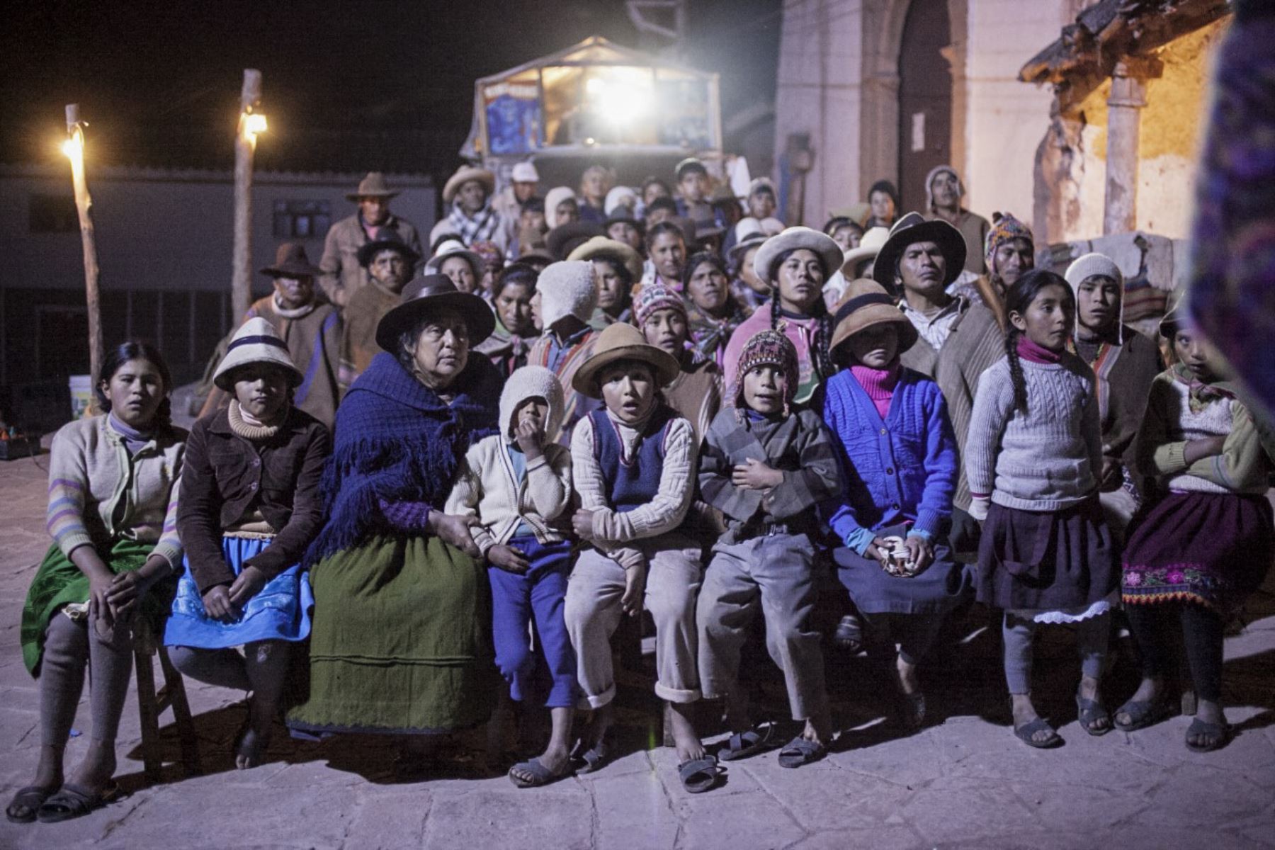 Willaq Pirqa. El cine de mi pueblo es un largometraje peruano de ficción, hecho completamente en quechua y filmado íntegramente en la comunidad de Maras, Cusco. Vale decir que el Ministerio de Cultura jugó un papel importante al promover su realización y distribución a través de la política de Estímulos Económicos, que anualmente otorga este sector para la promoción de la industria cinematográfica en nuestro país. 

Foto: ANDINA/MINCUL