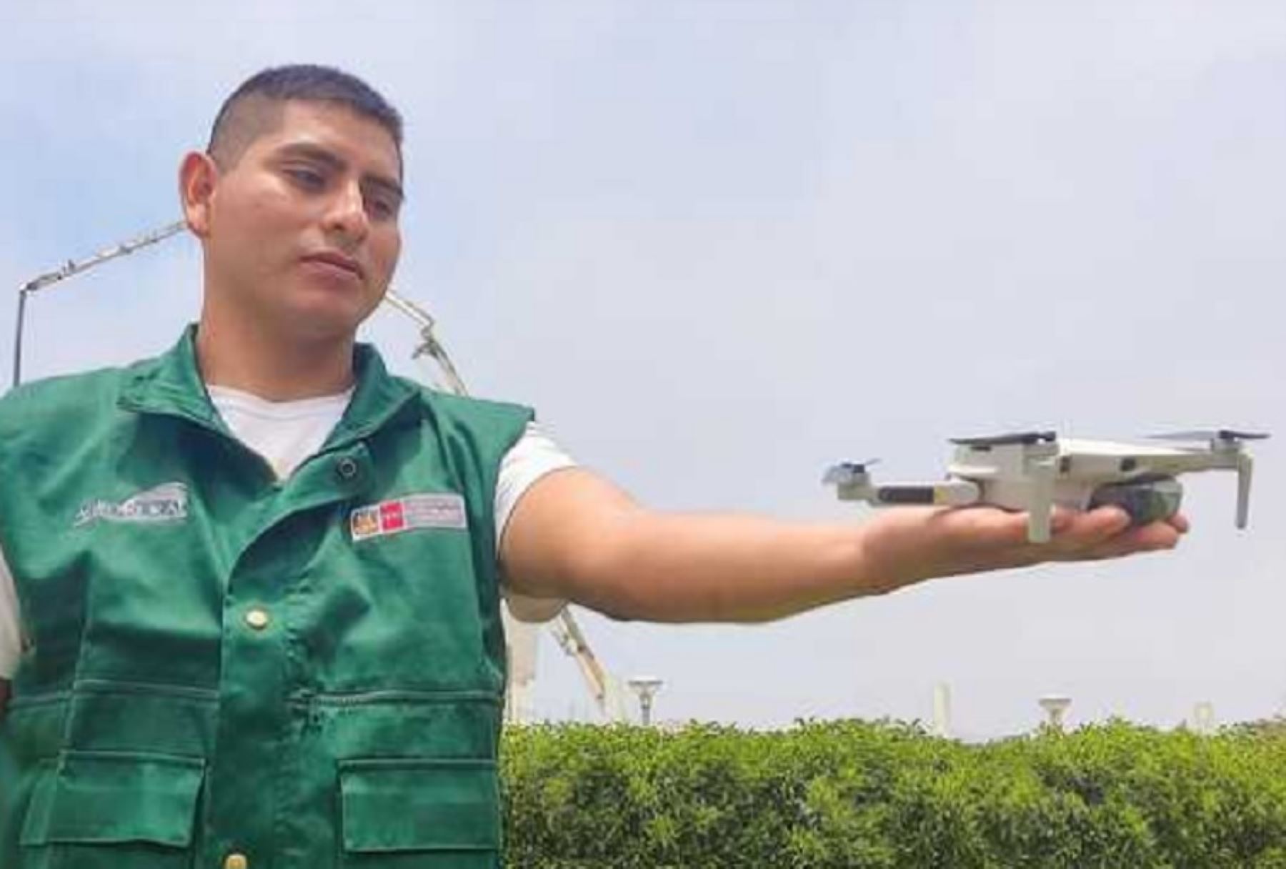 Más de 60 guardaislas del Programa de Desarrollo Productivo Agro Rural serán capacitados en el uso de vehículos aéreos no tripulados o drones, con el objetivo de monitorear la biología reproductiva de las aves guaneras y actividades de pesca ilícita, entre otros.