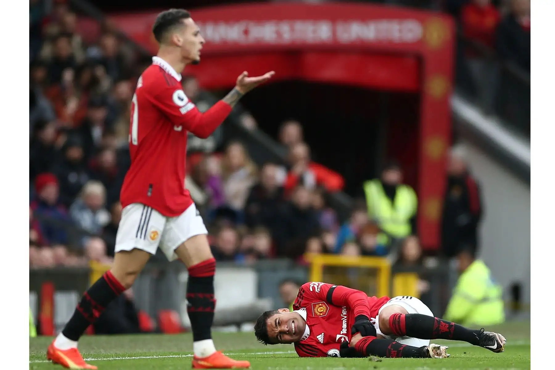 Casemiro del Manchester United reacciona durante el partido de fútbol de la Premier League inglesa entre el Manchester United y el Crystal Palace en Manchester, Reino Unido.
Foto: EFE