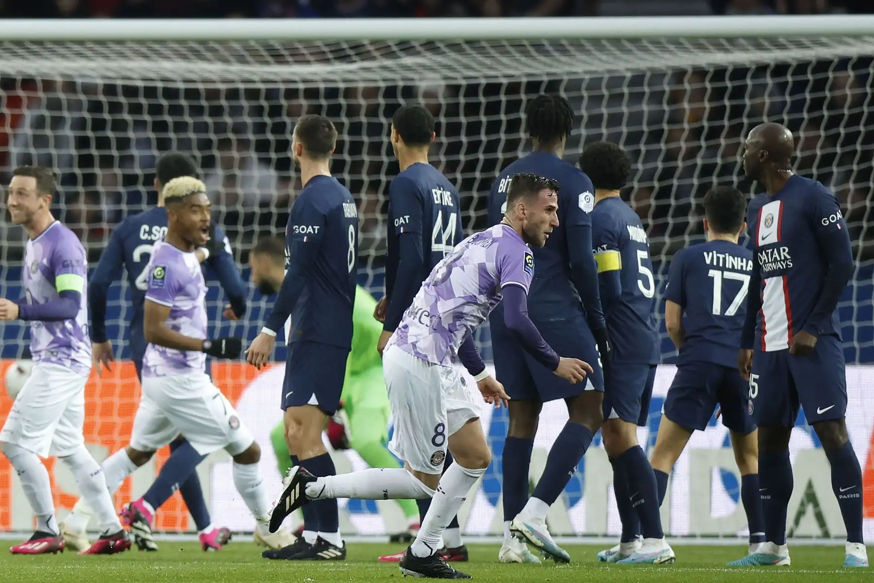 Branco Van Den Boomen, de Toulouse, celebra el 0-1 de la ventaja durante el partido de fútbol de la Ligue 1 francesa entre el PSG y el Toulouse FC en el estadio Parc des Princes de París, Francia.
Foto: EFE