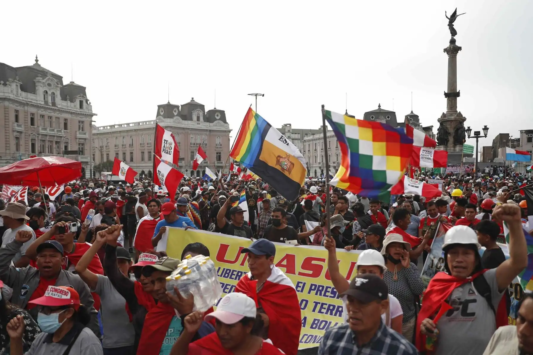 La Plaza 2 de Mayo fue el punto de concentración previo a la marcha. EFE