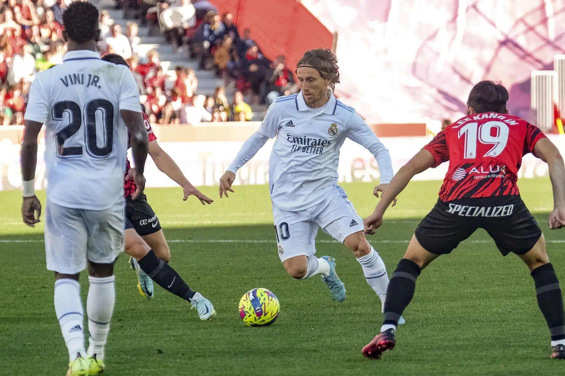 El centrocampista del Real Madrid Luka Modric durante el Partido de La Liga que juegan el Mallorca y el Real Madrid en el estadio de Son Moix.
Foto: EFE