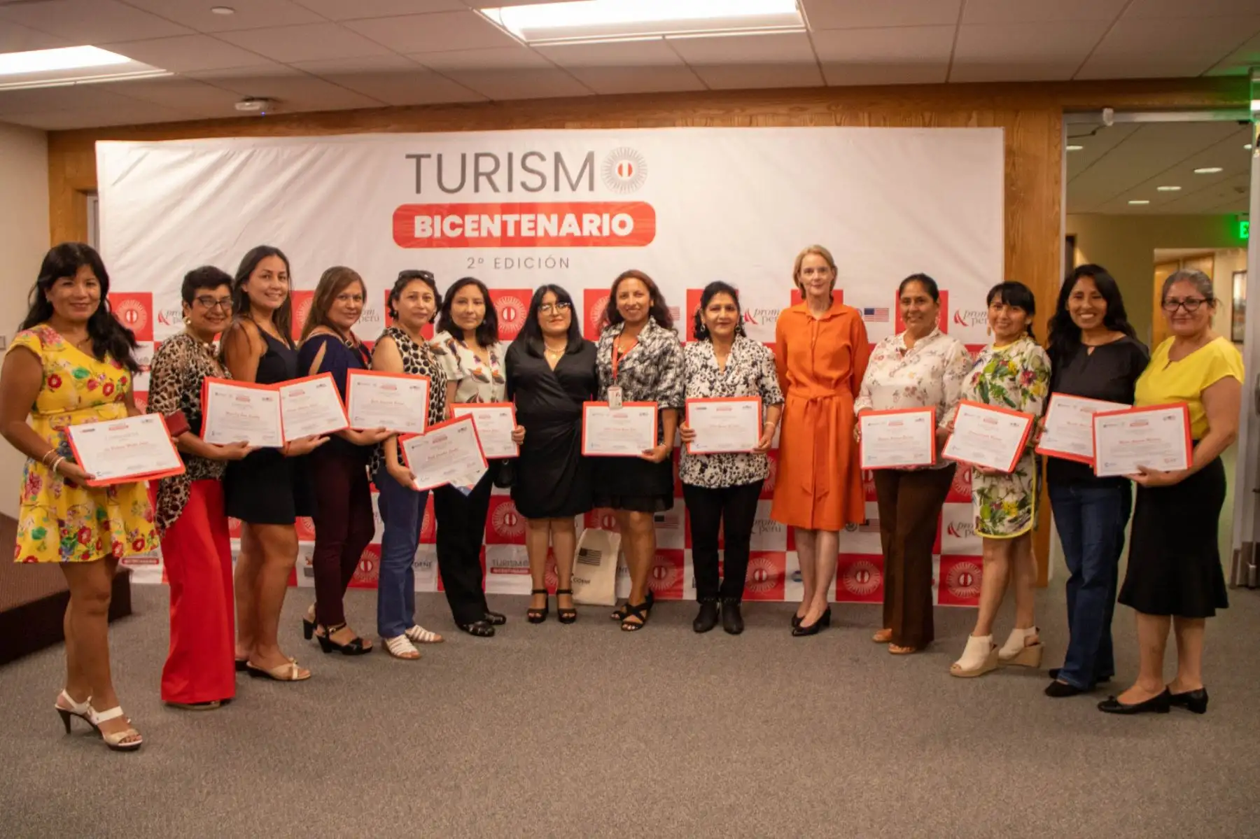 artesanos y guías de turismo fueron capacitados