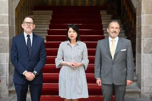 De izquierda a derecha: vicecanciller, Ignacio Higueras; canciller, Ana Cecilia Gervasi; y secretario general de Relaciones Exteriores, Elmer Schialer Salcedo.