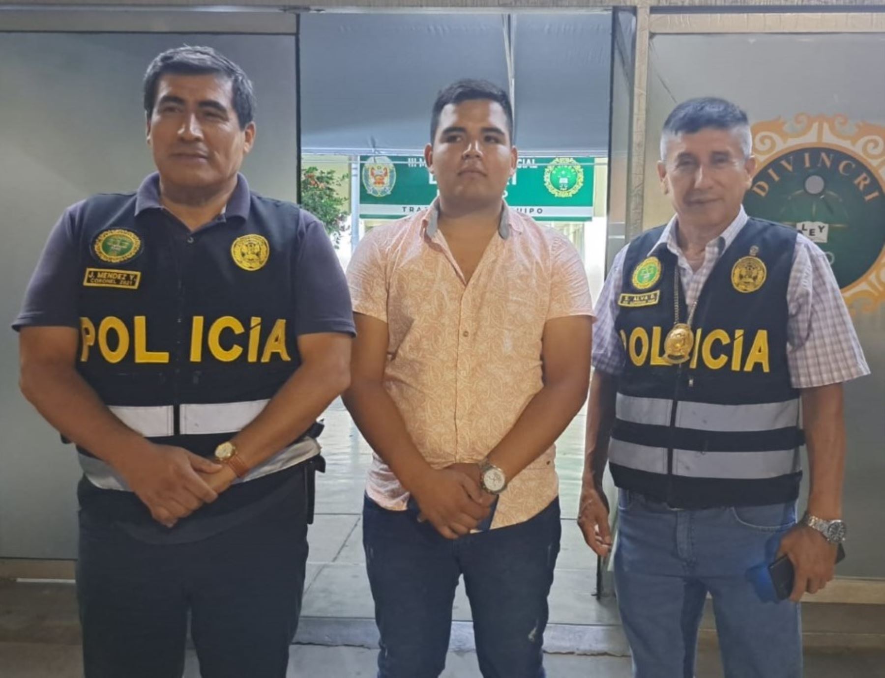 El alcalde del distrito de La Cuesta, Diego Hernán Rodríguez Fernández, recibió el apoyo de la Policía Nacional tras ser víctima de amenazas y extorsión.