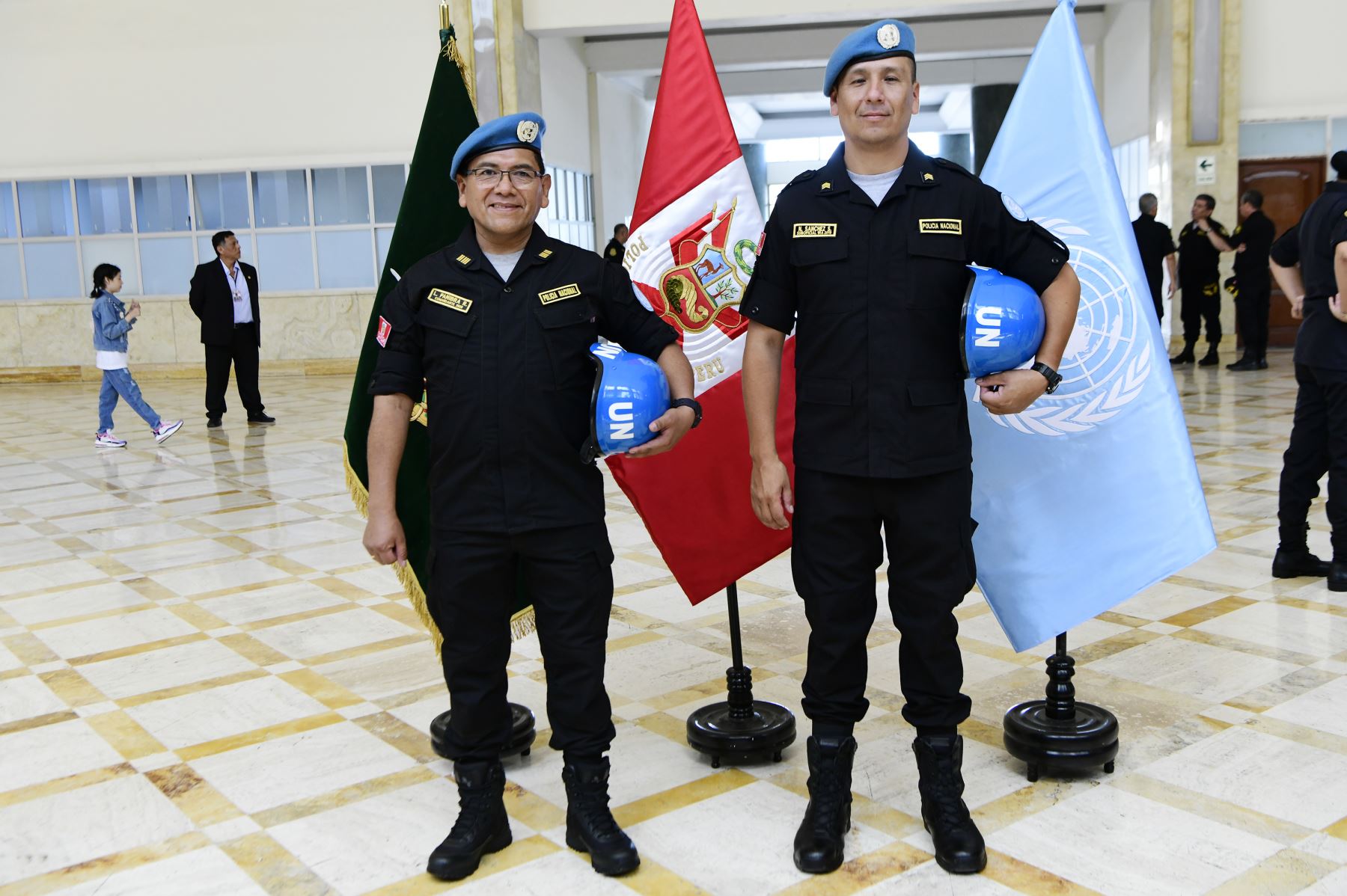 Dos agentes de la Policía Nacional del Perú (PNP) viajarán este 8 de febrero a la República Centroafricana como parte de una misión multidimensional integrada de estabilización de las Naciones Unidas, que tiene como objetivo pacificar y elevar los estándares de seguridad en la mencionada nación.

Foto: ANDINA/Mininter