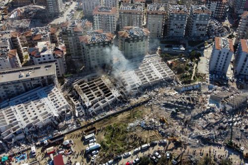 Cifra de muertos supera los 11.200 por terremoto en Turquía y Siria