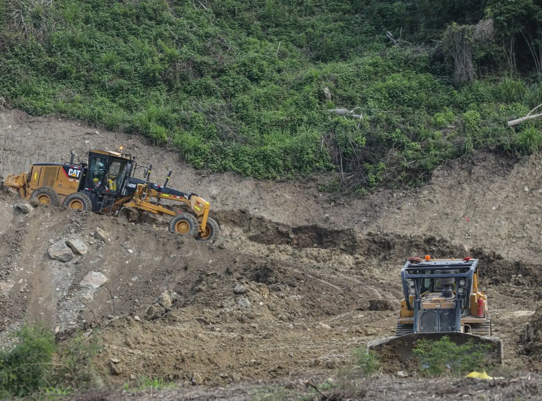 MTC restablece el tránsito vehicular en carreteras de cinco regiones afectadas por huaicos y derrumbes.