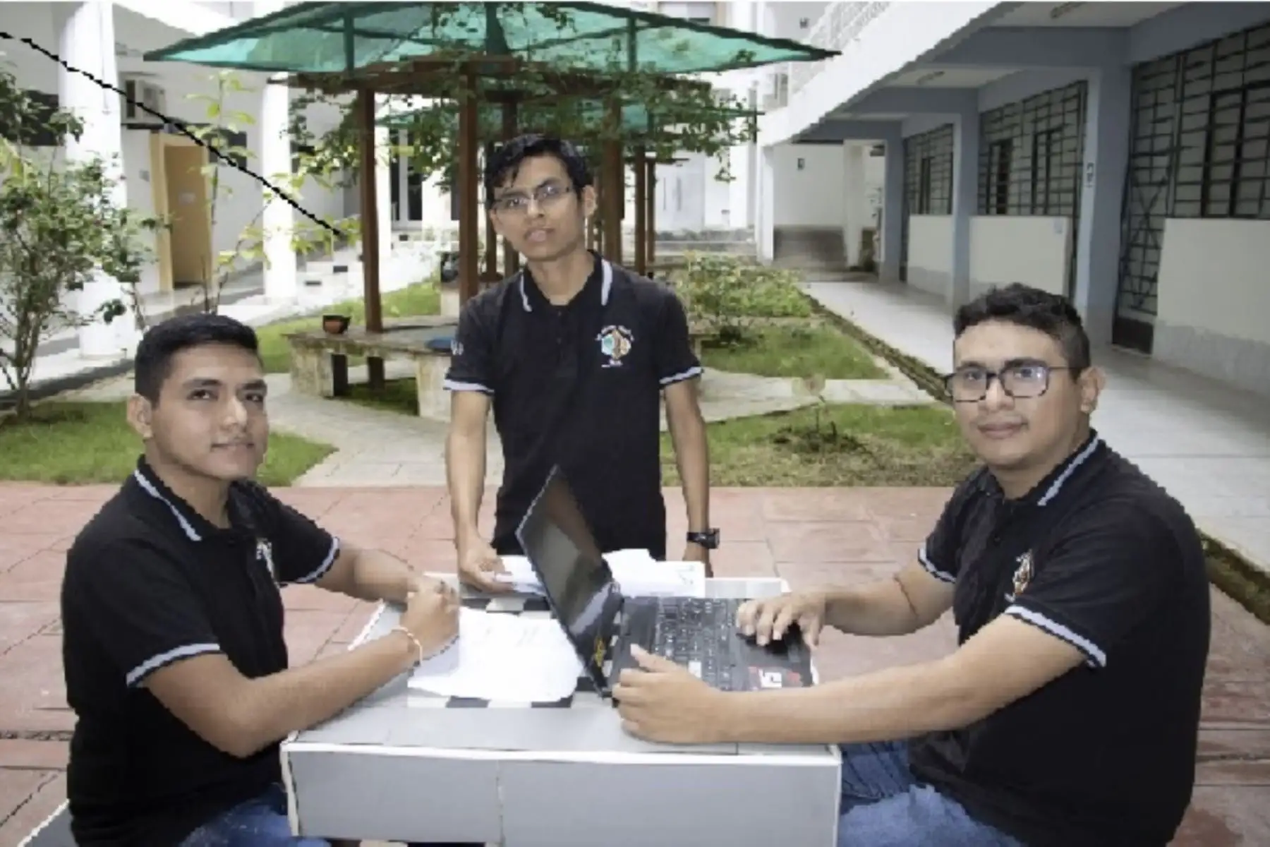 Estudiantes de Tingo María destacan en investigación