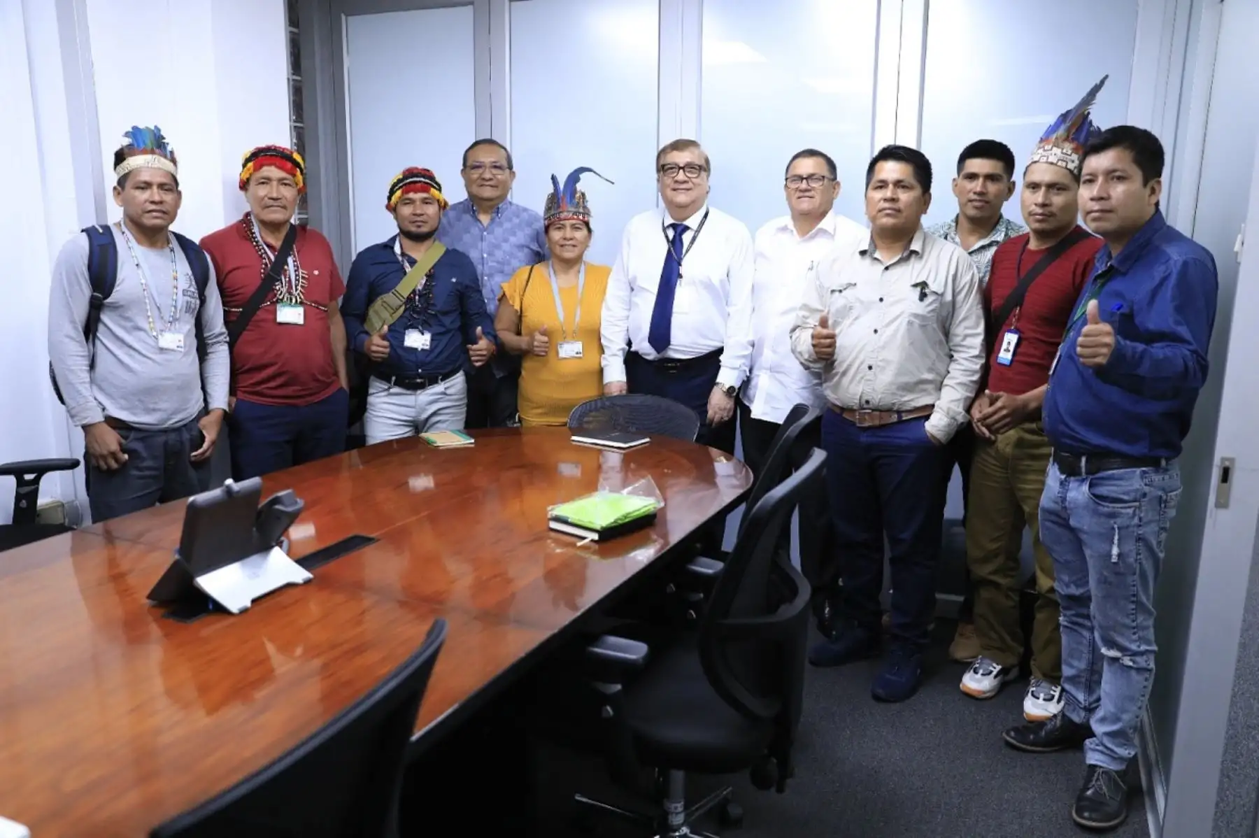 Viceministro de Hidrocarburos del Minem, Enrique Bisetti Solari, se reunió con los dirigentes de la Federación de Comunidades Nativas del Centro del Río Corrientes - Lote 8 (Feconacerc), Foto: Cortesía.