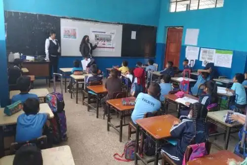 El gobernador regional de La Libertad, César Acuña, sostuvo hoy una reunión de trabajo con los 15 directores de las UGEL.