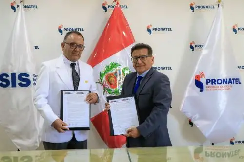 Gracias a convenio de cooperación interinstitucional suscrito por el jefe del SIS, Ciro Abel Mestas Valera, y el director ejecutivo de Pronatel, Edgar Velarde Ortiz, será posible acceso digital. ANDINA/ SIS