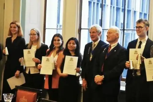 Cynthia Yauli Cuadrado es una joven egresada de la Universidad Nacional Mayor de San Marcos que acaba de ganar el premio mundial en Reino Unido por mejor tesis sobre el agua. Foto: UNMSM