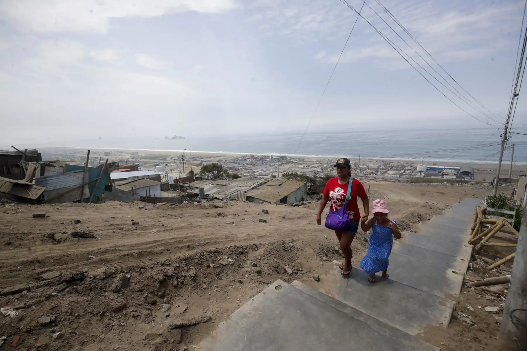 Asentamiento Humano Héroes del Cenepa de Lomo de Corvina en Villa El Salvador en situación de vulnerabilidad en caso de un terremoto.

Foto:ANDINA/Juan Carlos Guzmán Negrini
