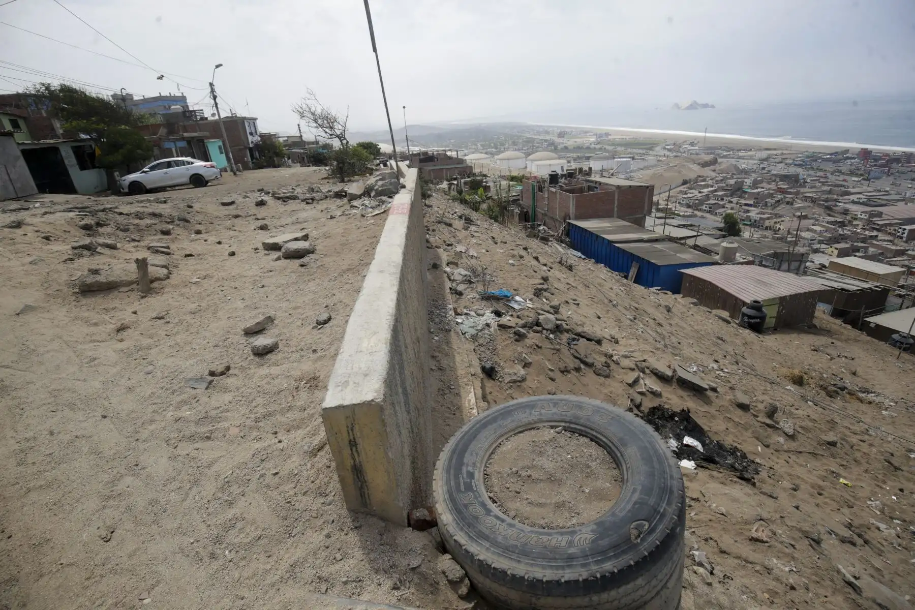 Las construcciones en Lima tienen mayor o menor vulnerabilidad ante los sismos,debido al suelo donde se ubican, advirtió Carlos Zavala, director general del Centro Peruano Japonés de Investigaciones Sísmicas y Mitigación de Desastres (CISMID) de la Universidad Nacional de Ingeniería (UNI). 
Foto:ANDINA/Juan Carlos Guzmán Negrini

Foto:ANDINA/Juan Carlos Guzmán Negrini