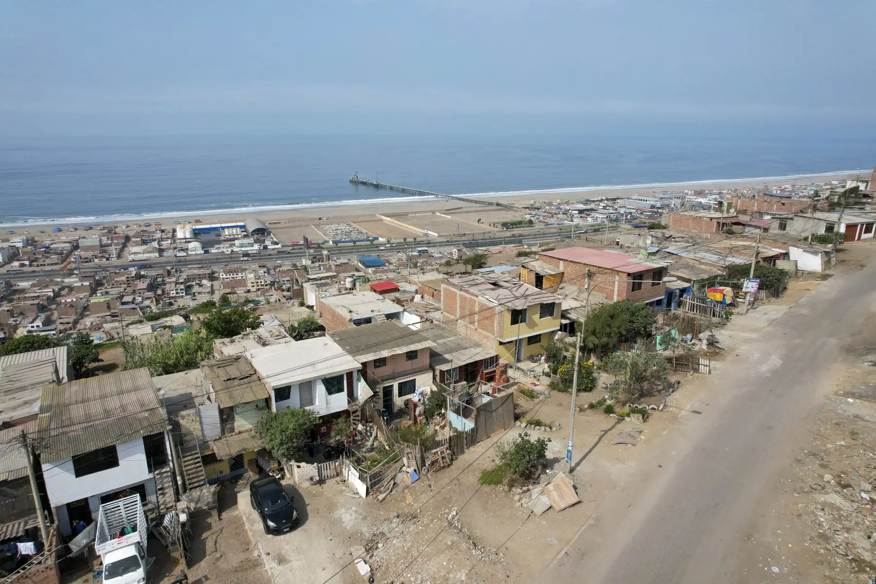 Las construcciones en Lima tienen mayor o menor vulnerabilidad ante los sismos,debido al suelo donde se ubican, advirtió Carlos Zavala, director general del Centro Peruano Japonés de Investigaciones Sísmicas y Mitigación de Desastres (CISMID) de la Universidad Nacional de Ingeniería (UNI). 
Foto:ANDINA/Juan Carlos Guzmán Negrini

Foto:ANDINA/Juan Carlos Guzmán Negrini