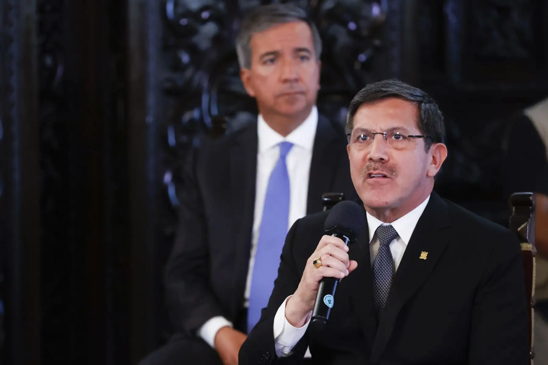 Intervención del Ministro de Defensa, Jorge Chávez, durante la conferencia de prensa que brindó el gabinete de ministros para dar a dar a conocer los avances de gestión tras más de dos meses al frente del Poder Ejecutivo. 
Foto: ANDINA/PCM