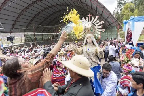 De tres a cuatro meses tomará el proceso integral de restauración y conservación de las imágenes de la Virgen Asunta de Coya. Foto: ANDINA/Cortesía Percy Hurtado