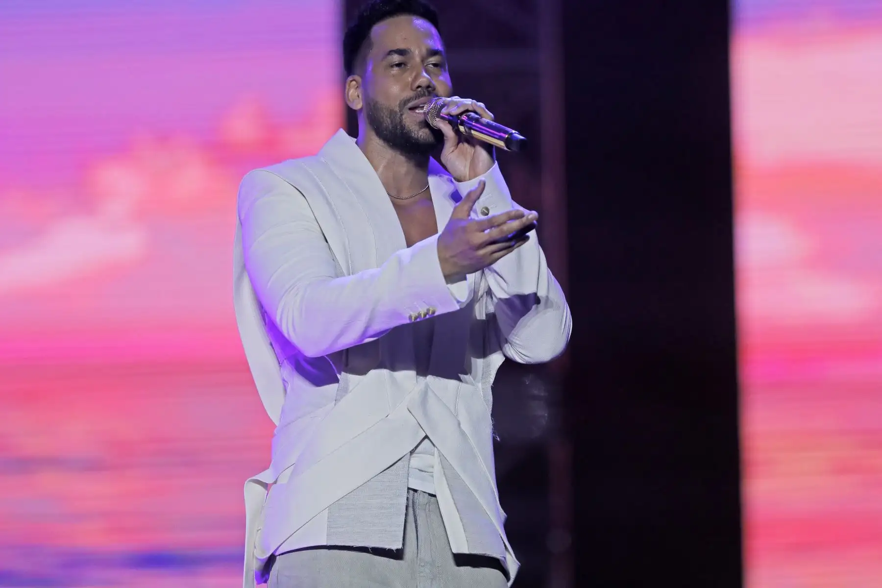 Romeo Santos ofreció un gran concierto en el Estadio Nacional de Lima. Miles de peruanos vibraron a ritmo del " rey de la bachata ".
Foto: Cortesía Tropimusic